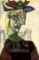 Frau Sitzen au chapeau 4 1939 kubist Pablo Picasso